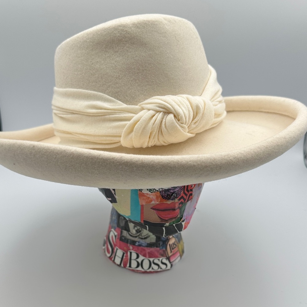 Vintage Cream Wide-Brim Fedora with Knotted Band